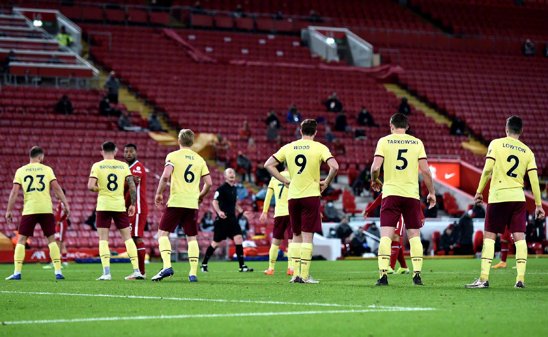 转会市场引 转会市场引